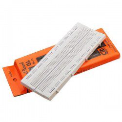 Protoboard GL-102 de 840 puntos para montaje de circuitos electrónicos sin soldadura en proyectos de Arduino y electrónica