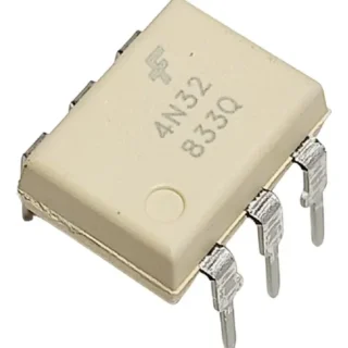 Optoacoplador 4N32 DIP-6 con salida Darlington para aislamiento galvánico y protección de señales electrónicas