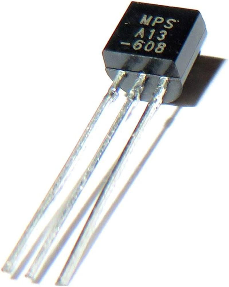 Transistor Darlington NPN MPSA13 TO-92 Transistor Darlington NPN MPSA13 de 30 V y 500 mA en encapsulado TO-92 para conmutación y control de cargas.